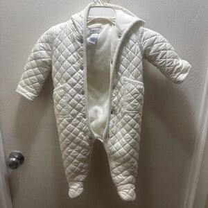 Ralph Lauren Quilted White snowsuit size 6month